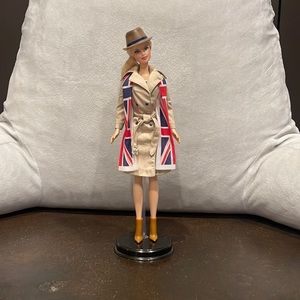 Barbie Collector Dolls Of The World: United Kingdom Barbie